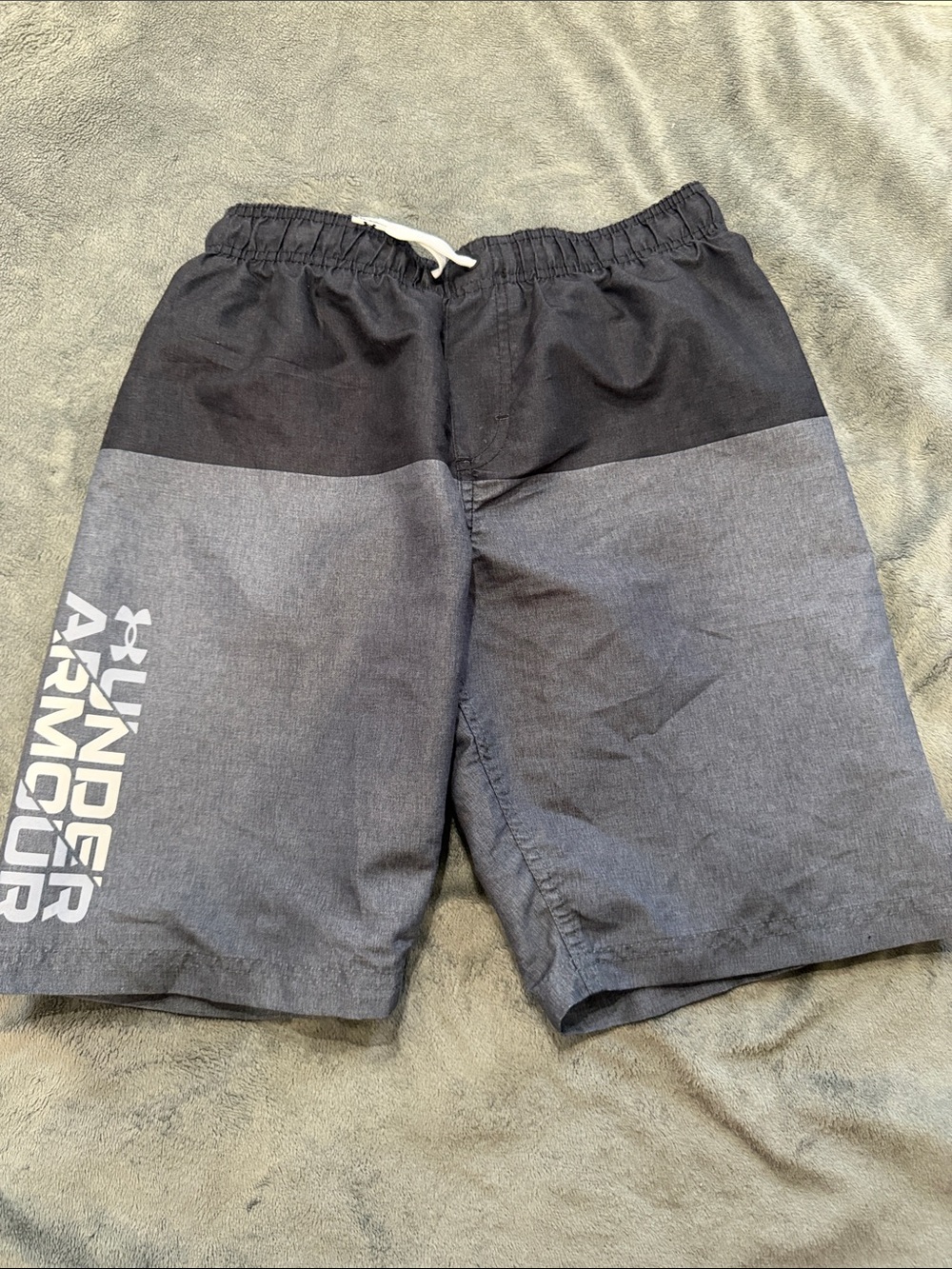 Under Armour Men’s Two-Tone Black and Gray Athletic Shorts
